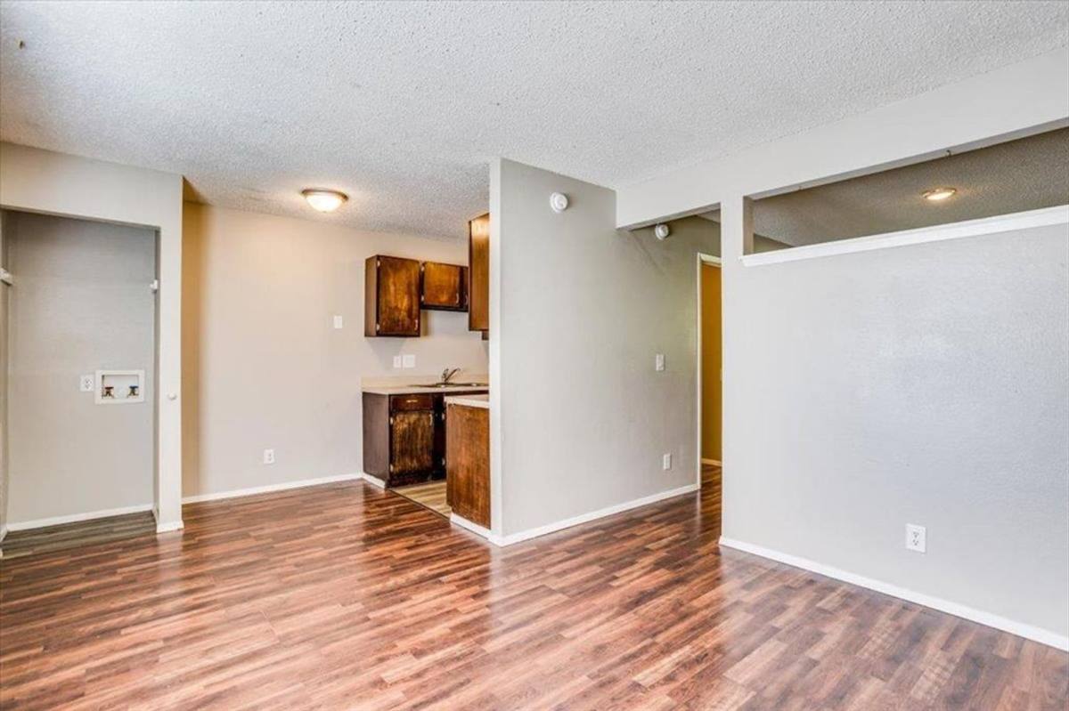 Apartment for rent at 1111 N Market, Wichita, KS 67214