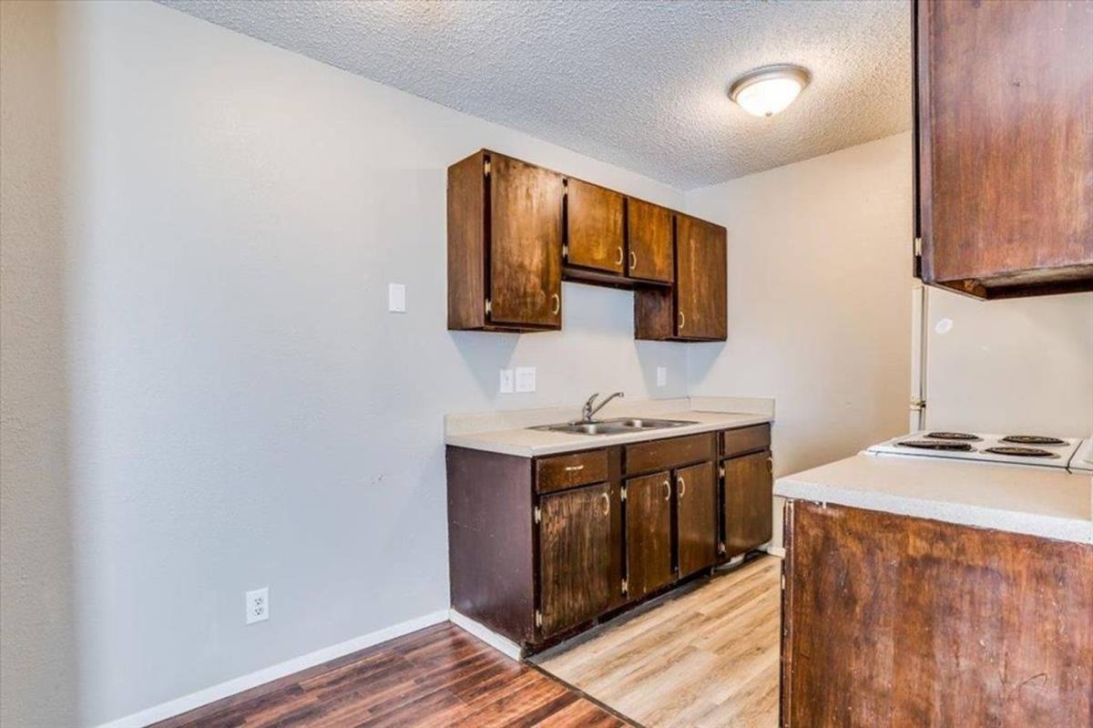 Apartment for rent at 1111 N Market, Wichita, KS 67214