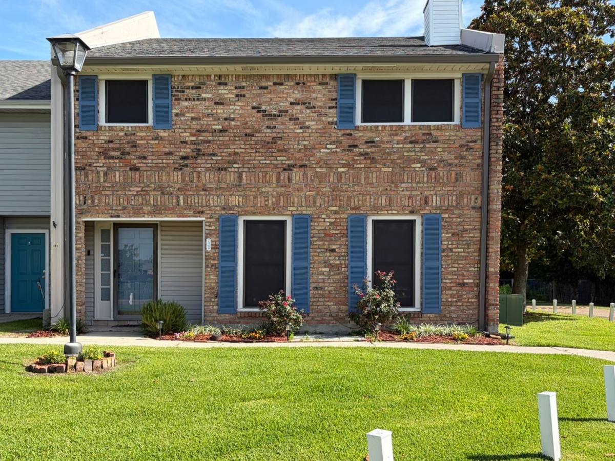 Townhouse for rent at 204 Dublin Circle, Lafayette, LA 70506