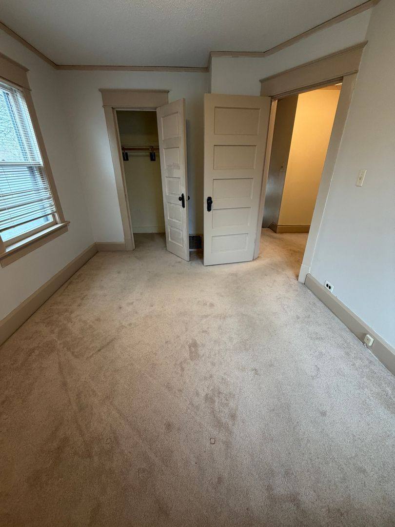 House for rent at 1168 11th St, Des Moines, IA 50314