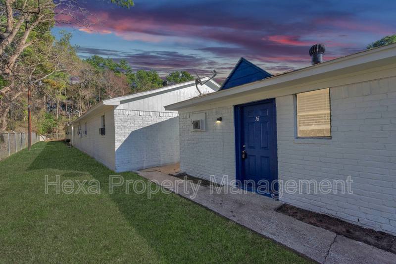 Apartment for rent at 409 Austin Rd, Conroe, TX 77301