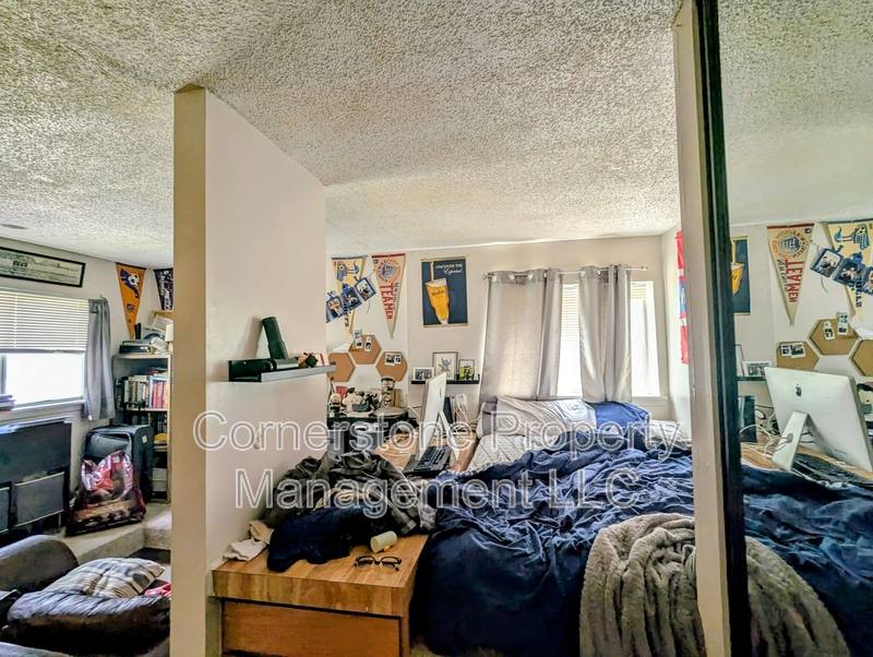 Apartment for rent at 913 Michigan St, Lawrence, KS 66044