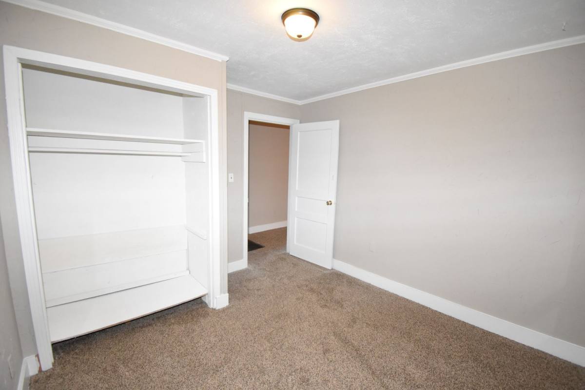 House for rent at 141 W Rossview Rd, Clarksville, TN 37040