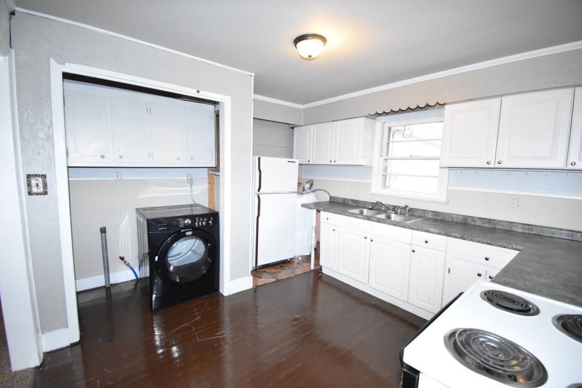 House for rent at 141 W Rossview Rd, Clarksville, TN 37040