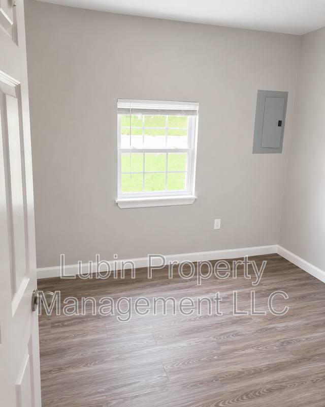Apartment for rent at 217 Ingle Ave #B, Memphis, TN 38109