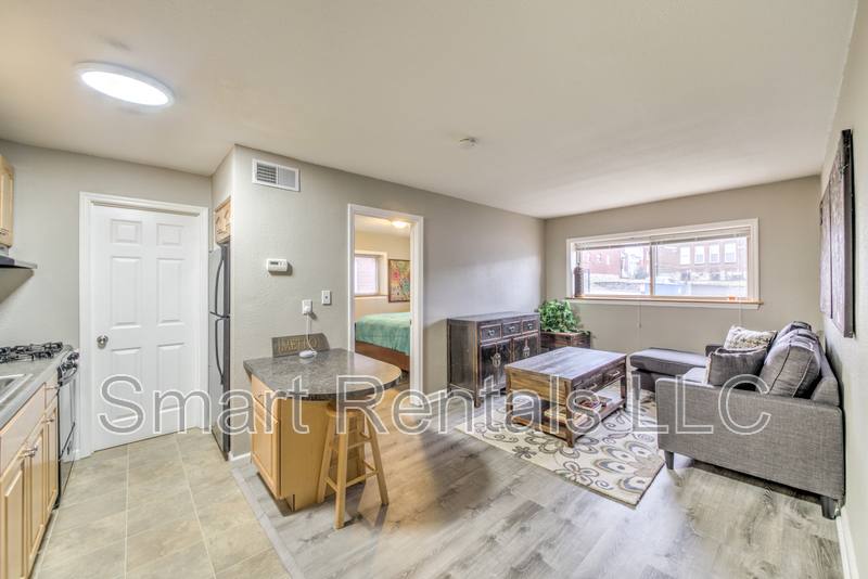 Apartment for rent at 3850 Park Ave, Saint Louis, MO 63110