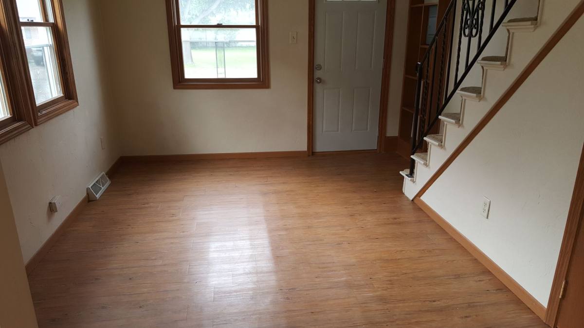 Apartment for rent at 1539 E Mason St, Green Bay, WI 54302