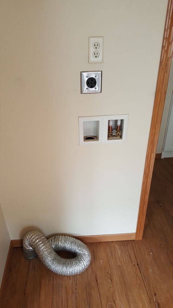 Apartment for rent at 1539 E Mason St, Green Bay, WI 54302