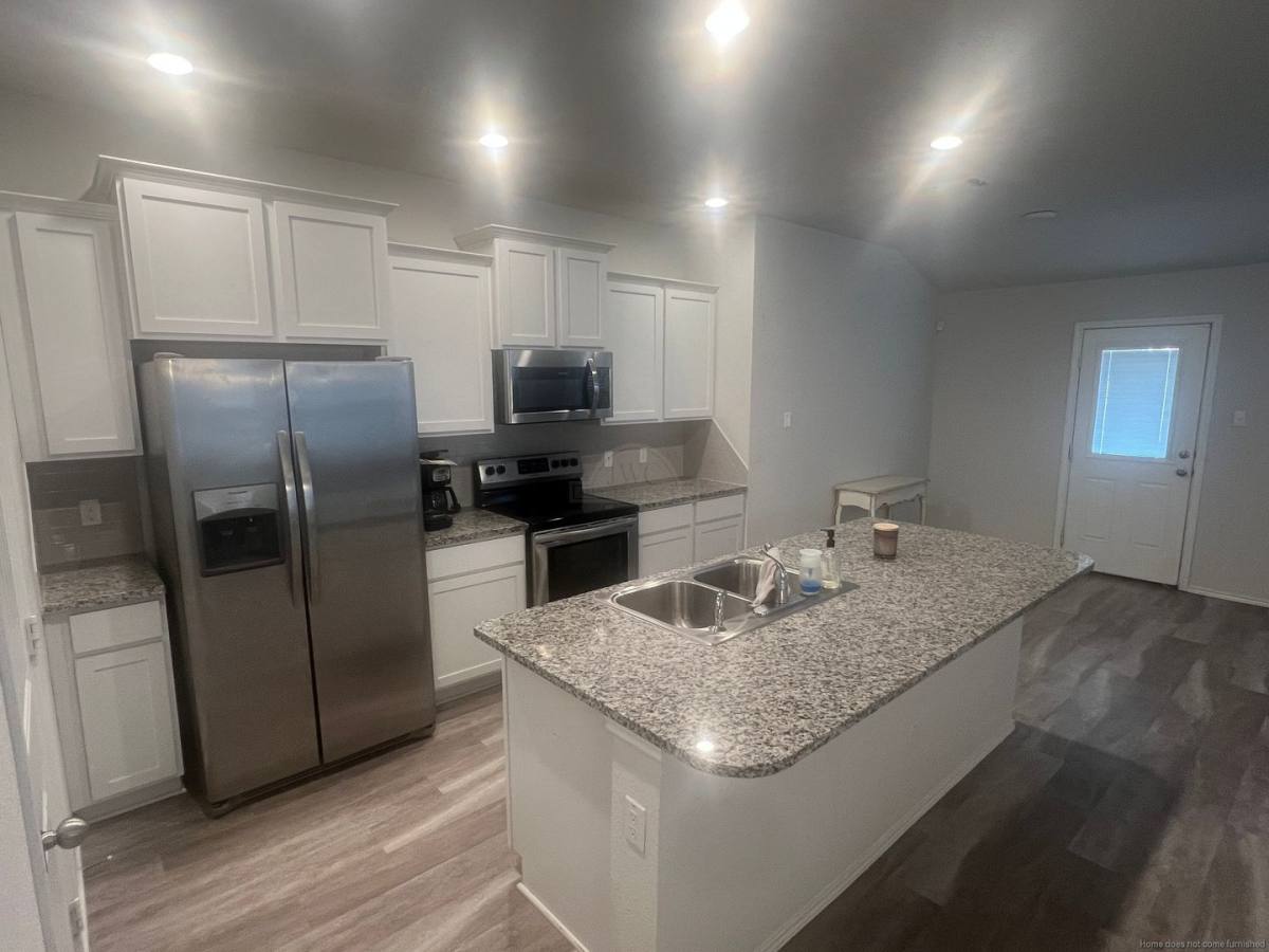 House for rent at 104 Green Jay Dr, Jarrell, TX 76537