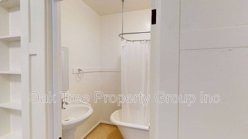 House for rent at 450 40th St, Oakland, CA 94609