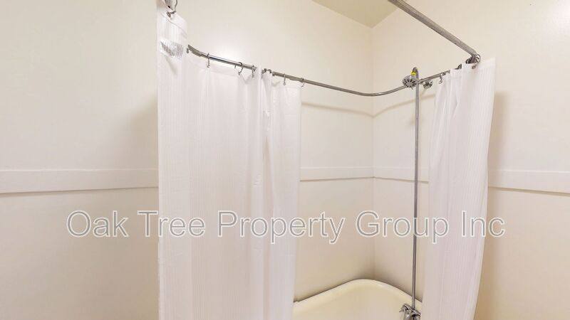 House for rent at 450 40th St, Oakland, CA 94609