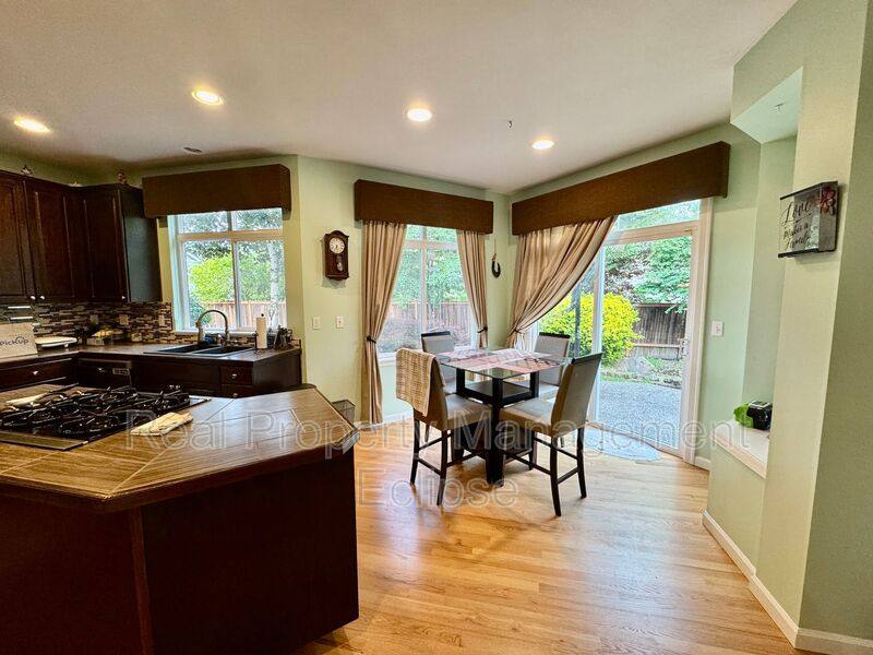 House for rent at 17617 32nd Ave SE, Bothell, WA 98012