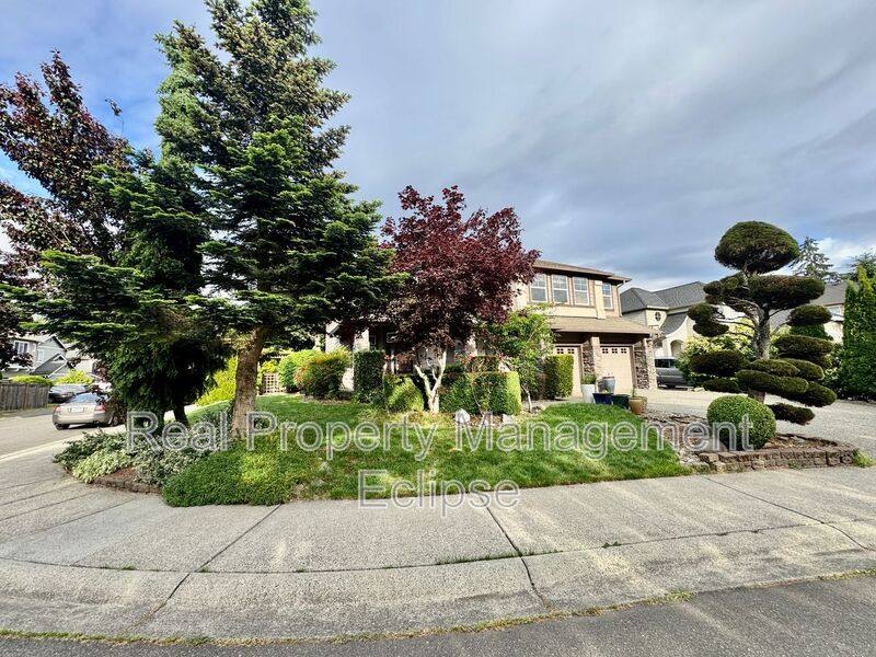 House for rent at 17617 32nd Ave SE, Bothell, WA 98012