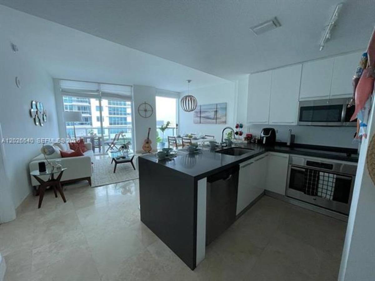 Condo for rent at 6515 Collins Ave, Miami Beach, FL 33141