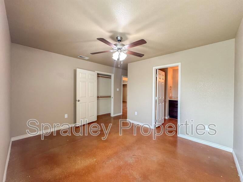 Apartment for rent at 1538 Chance Court, Belton, TX 76513