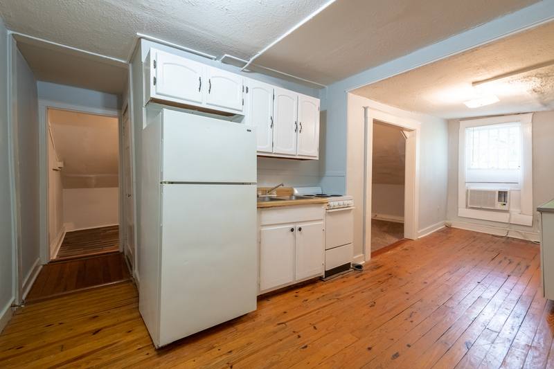 Apartment for rent at 706 Chickamauga Ave #14, Knoxville, TN 37917