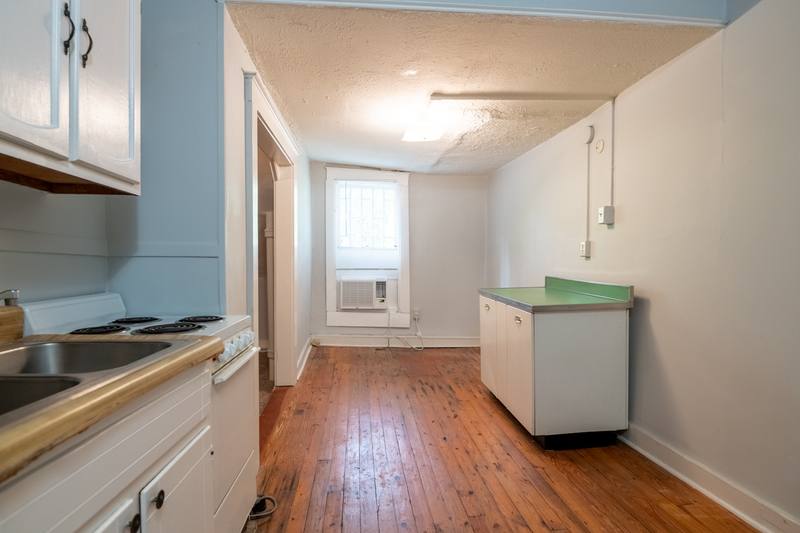 Apartment for rent at 706 Chickamauga Ave #14, Knoxville, TN 37917