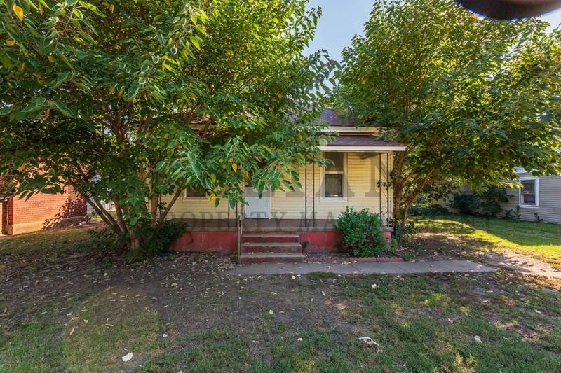 House for rent at 308 N Reno St, Haven, KS 67543