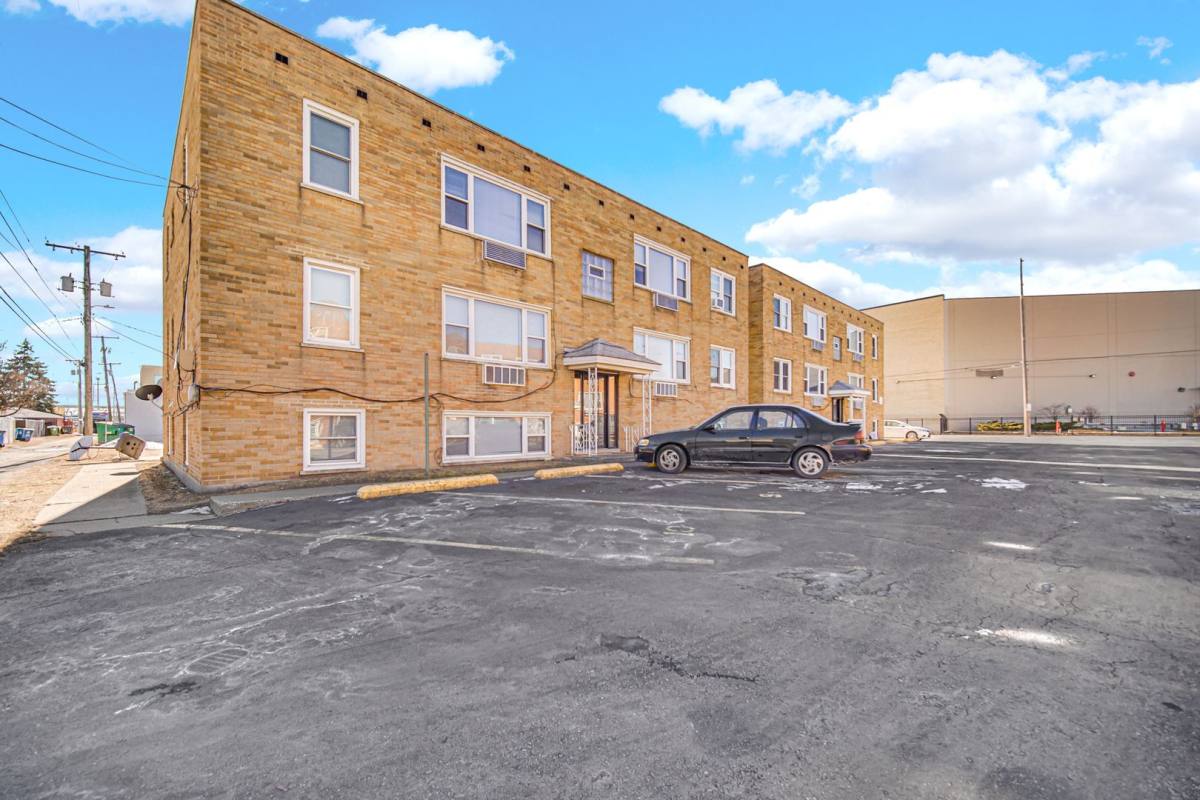 Apartment for rent at 1317 Calumet Ave, Whiting, IN 46394