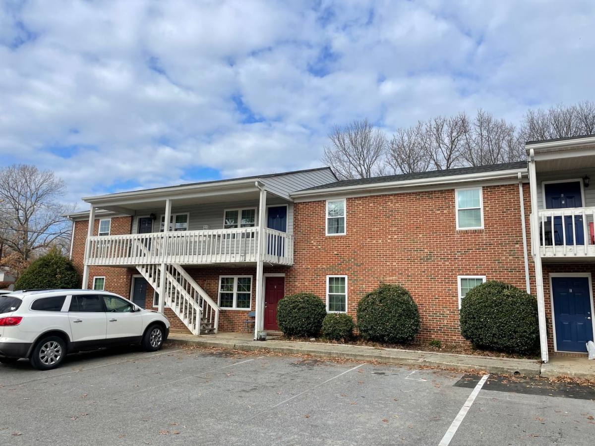 Apartment for rent at 705-711-721 S Church St, Asheboro, NC 27203