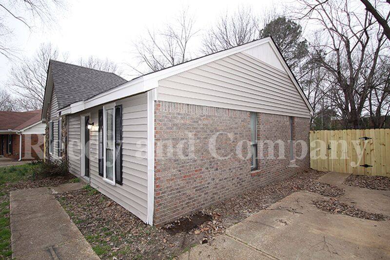 House for rent at 8401 Old Forge Rd, Southaven, MS 38671