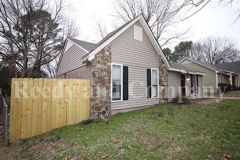 House for rent at 8401 Old Forge Rd, Southaven, MS 38671