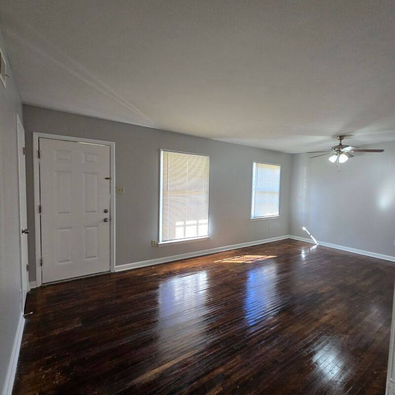 House for rent at 344 E Shelby Dr, Memphis, TN 38109