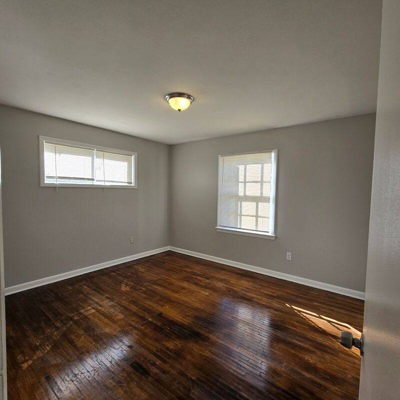 House for rent at 344 E Shelby Dr, Memphis, TN 38109