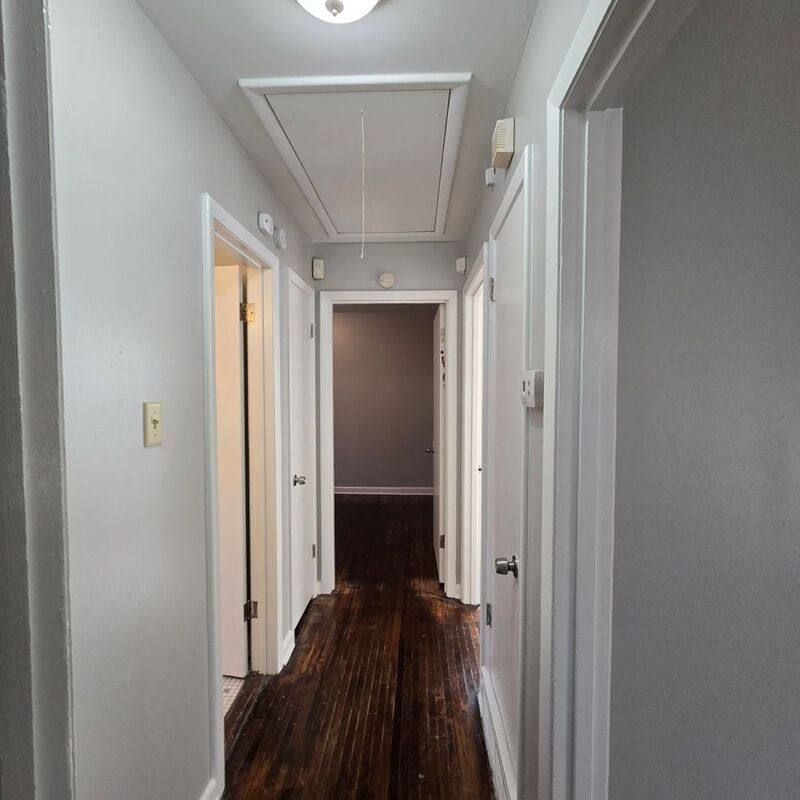 House for rent at 344 E Shelby Dr, Memphis, TN 38109