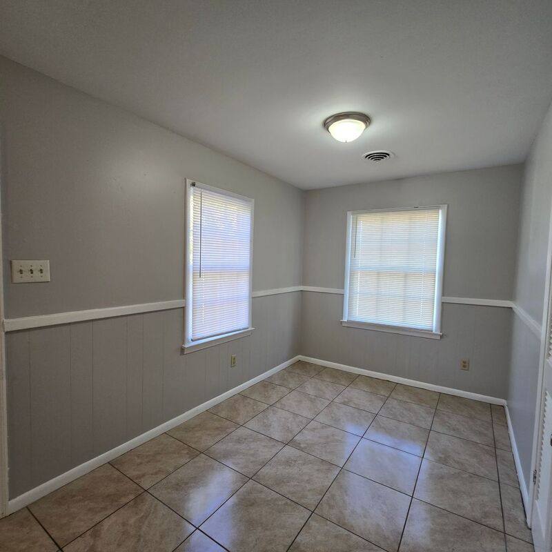 House for rent at 344 E Shelby Dr, Memphis, TN 38109