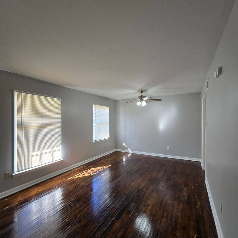House for rent at 344 E Shelby Dr, Memphis, TN 38109