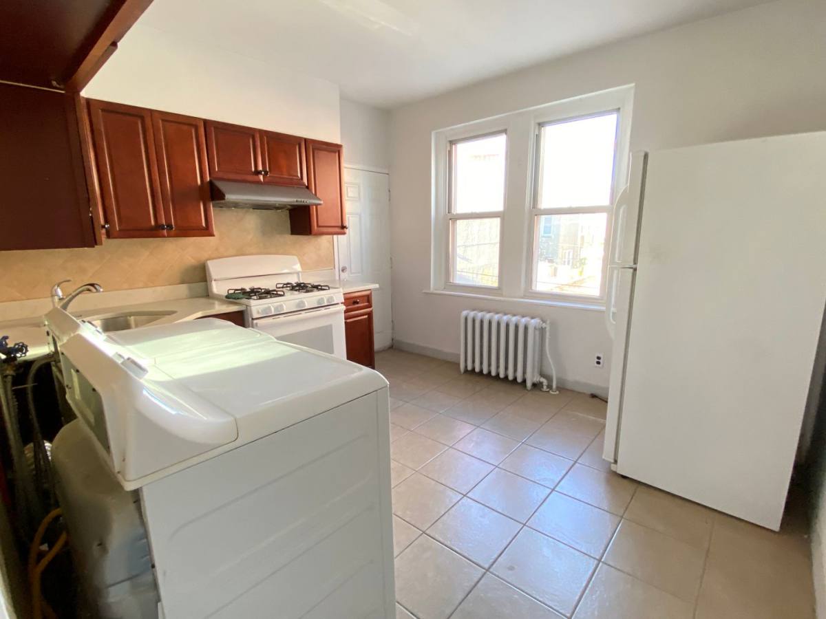Apartment for rent at 1815 Tasker St, Philadelphia, PA 19145