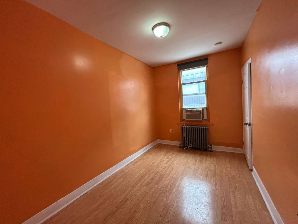 Apartment for rent at 1815 Tasker St, Philadelphia, PA 19145