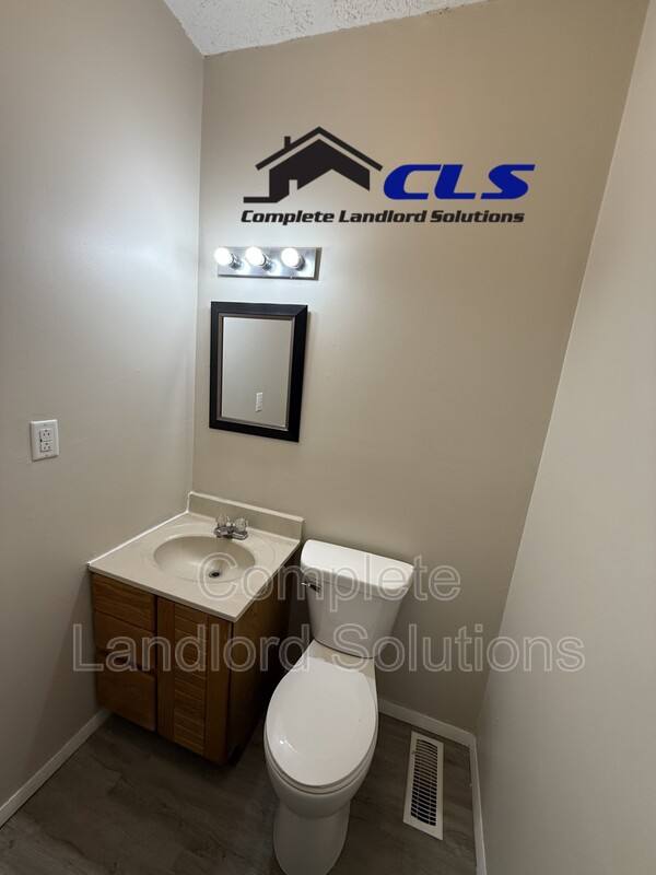 Apartment for rent at 2403 Locust, Terre Haute, IN 47807