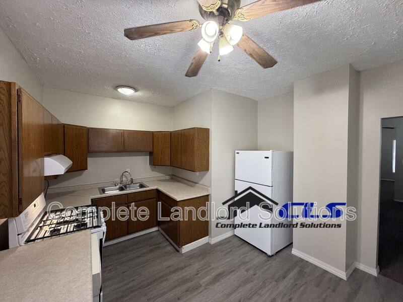 Apartment for rent at 2403 Locust, Terre Haute, IN 47807