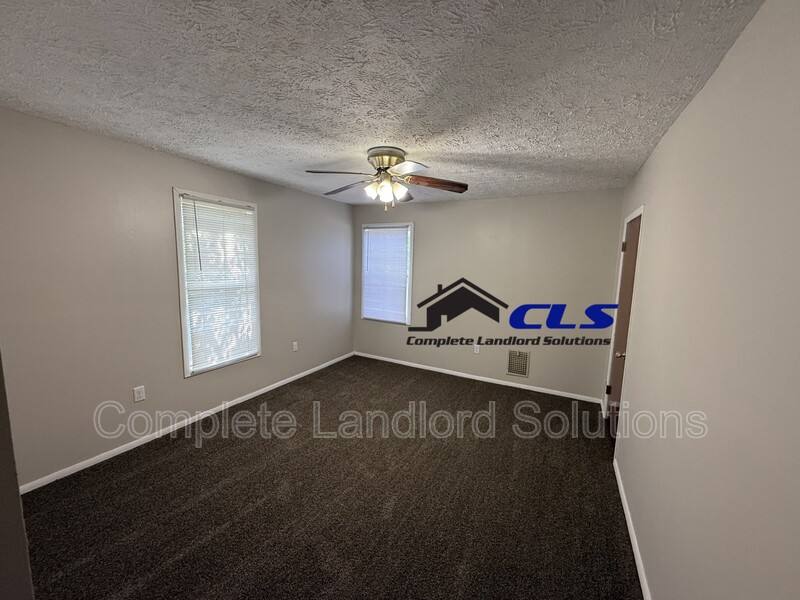 Apartment for rent at 2403 Locust, Terre Haute, IN 47807