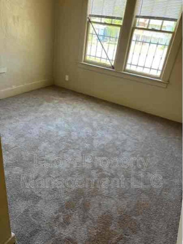 House for rent at 2077 Vollintine Ave, Memphis, TN 38107