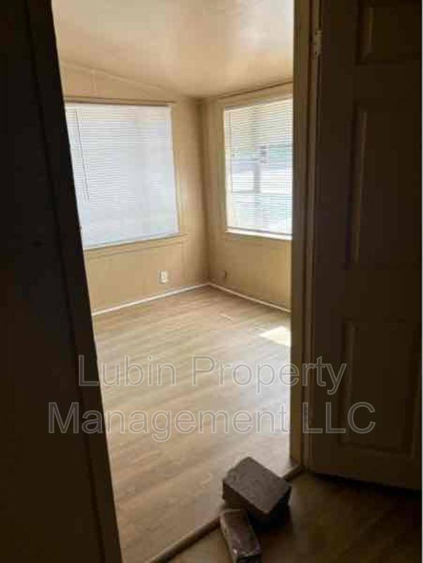 House for rent at 2077 Vollintine Ave, Memphis, TN 38107