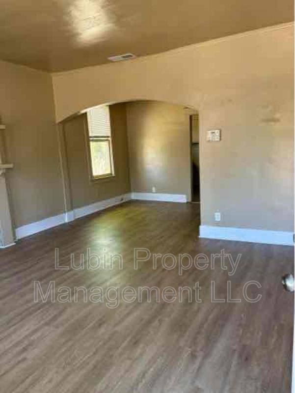 House for rent at 2077 Vollintine Ave, Memphis, TN 38107