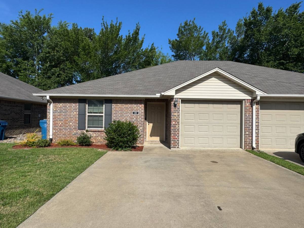 Apartment for rent at 805 W Main, Bullard, TX 75757
