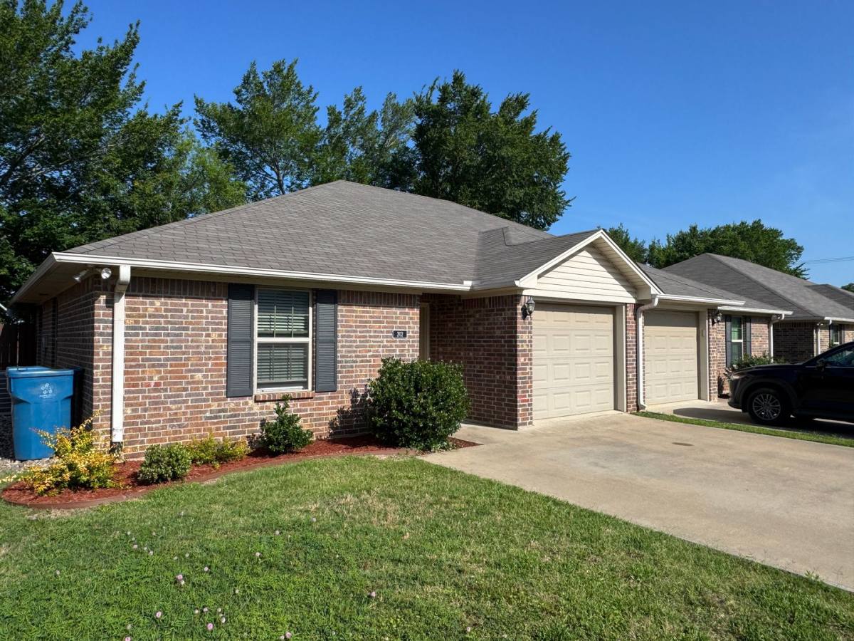 Apartment for rent at 805 W Main, Bullard, TX 75757