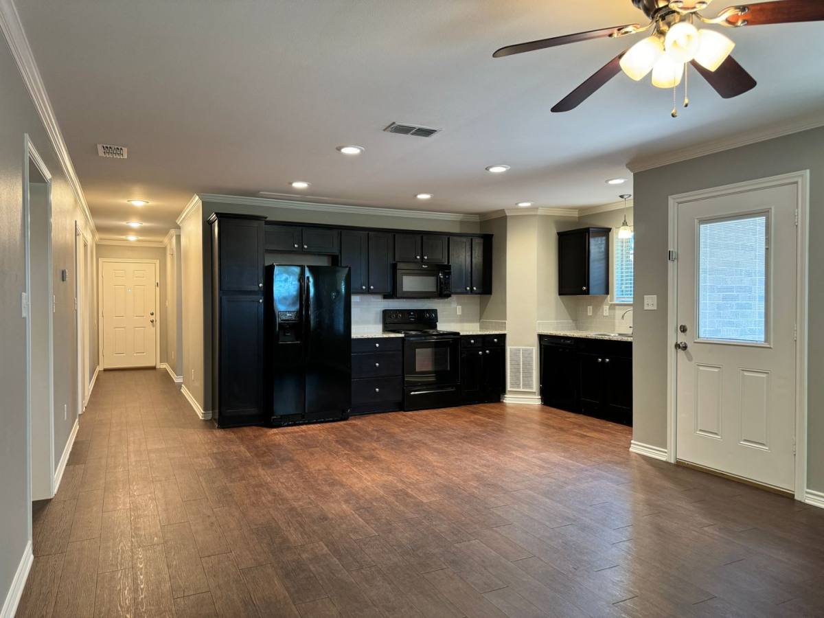 Apartment for rent at 805 W Main, Bullard, TX 75757