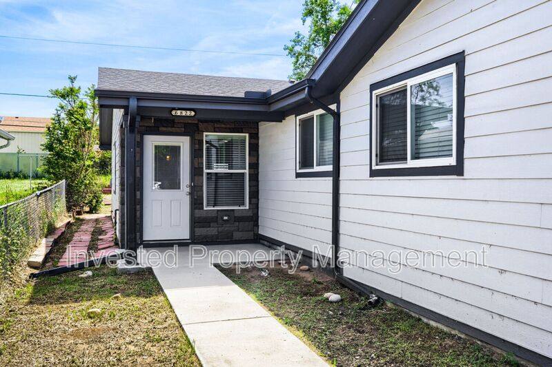 Apartment for rent at 6822 Niagara St, Commerce City, CO 80022