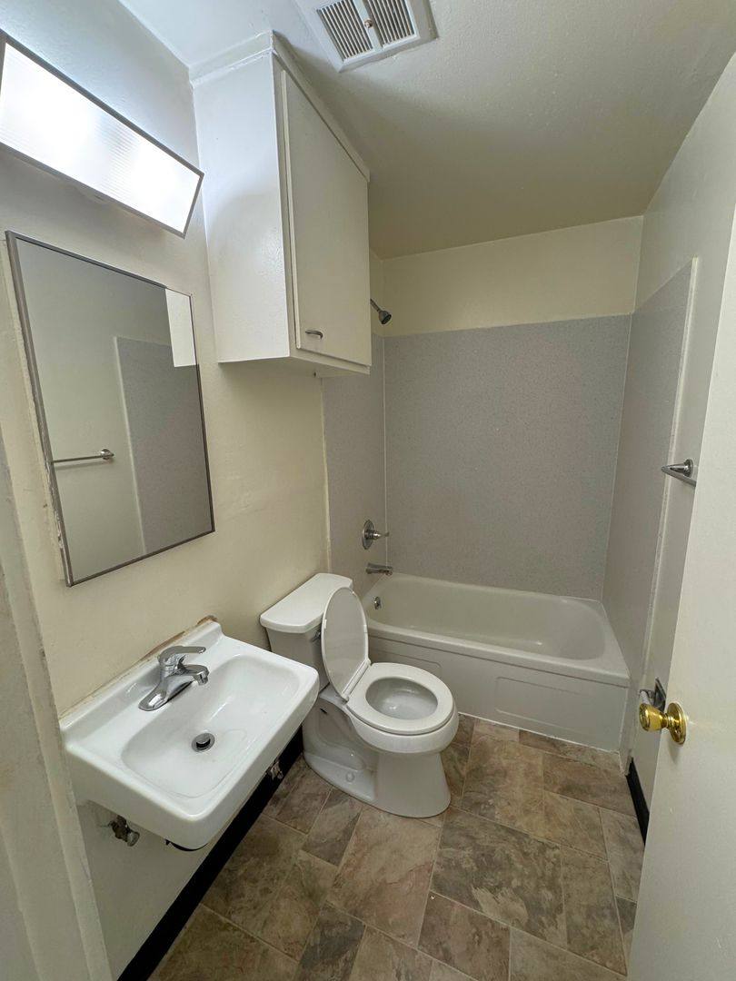 Apartment for rent at 2420 Dwight Way, Berkeley, CA 94704