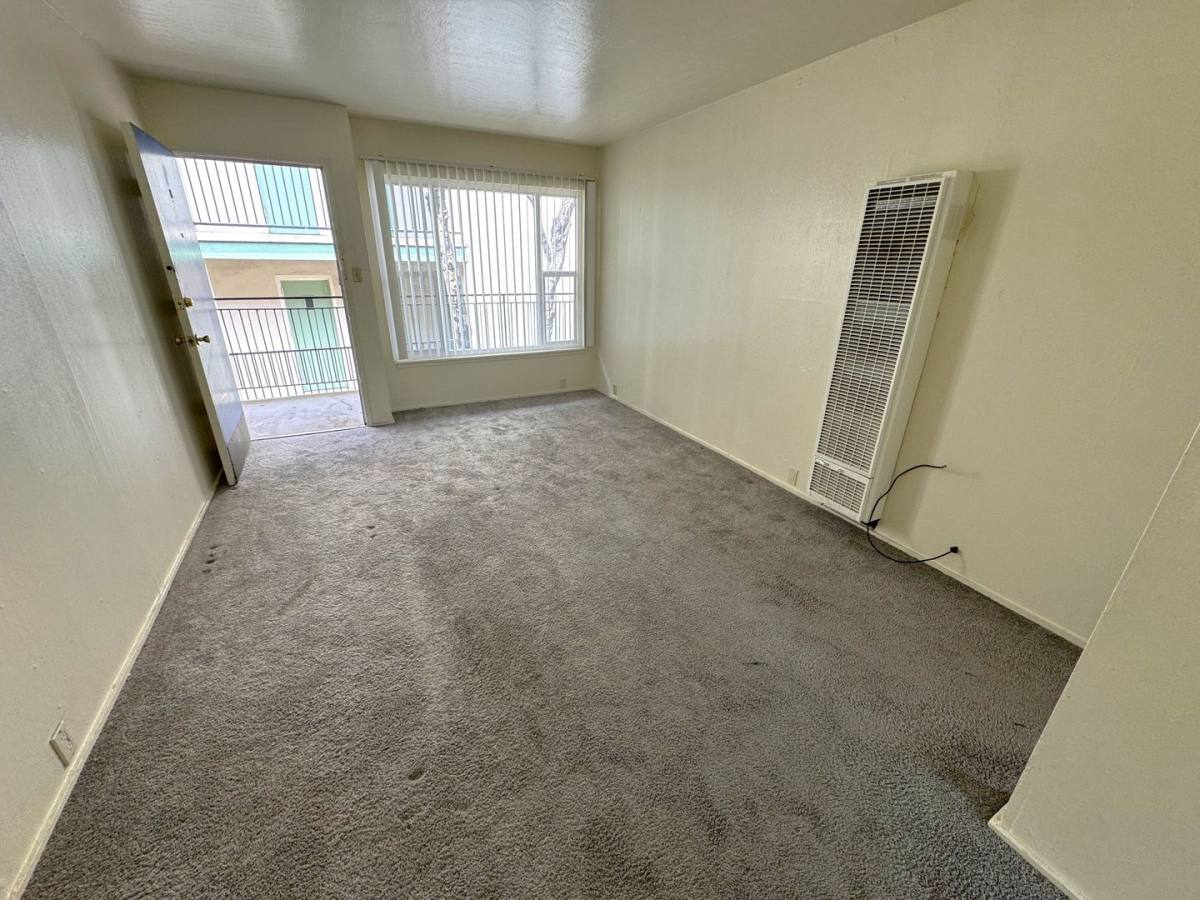 Apartment for rent at 2420 Dwight Way, Berkeley, CA 94704