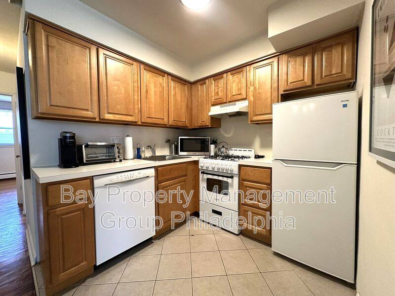Apartment for rent at 570 N 23rd St #1-A, Philadelphia, PA 19130
