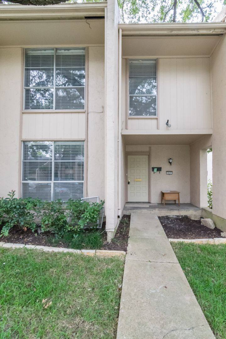 House for rent at 317 Valley Park Dr, Garland, TX 75043