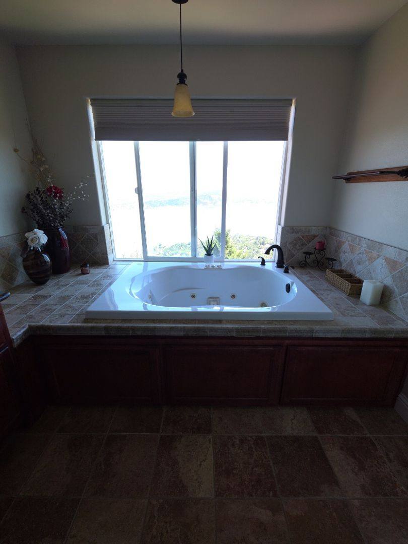 House for rent at 8115 Mountain Crest Dr, Kelseyville, CA 95451