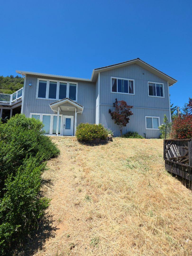 House for rent at 8115 Mountain Crest Dr, Kelseyville, CA 95451