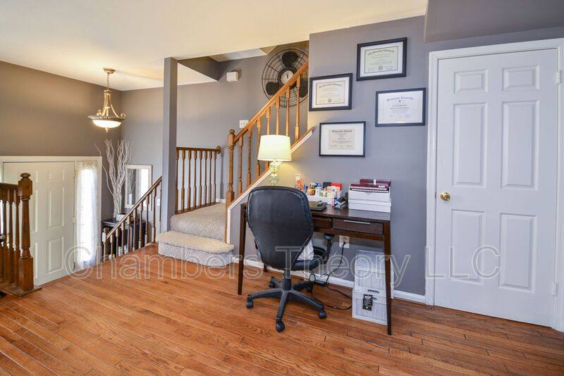 Townhouse for rent at 16 Carriage House Circle, Alexandria, VA 22304